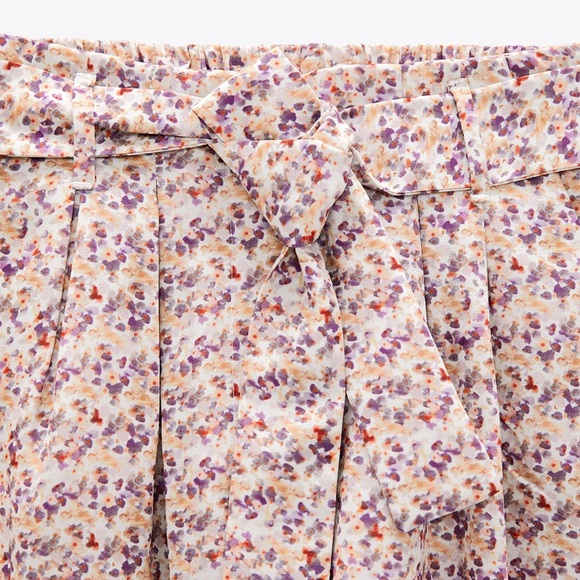 Zara women’s printed paperbag pockets shorts - Picture 8 of 9